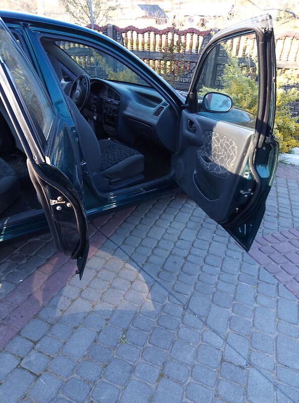 Седан Daewoo Lanos 2003 в Львове