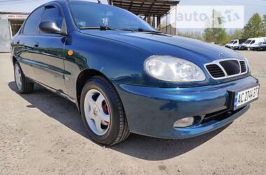Седан Daewoo Lanos 2003 в Нововолынске