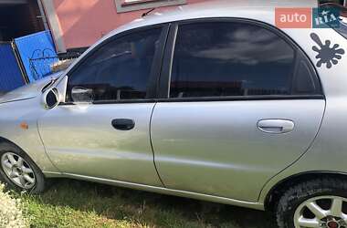 Седан Daewoo Lanos 2002 в Черновцах