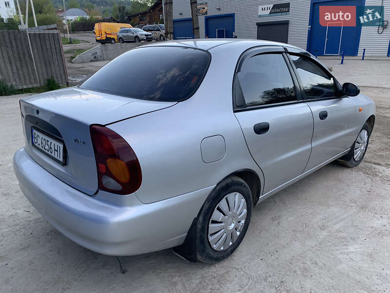 Седан Daewoo Lanos 2005 в Бориславе