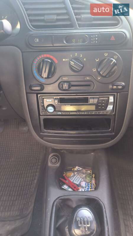Седан Daewoo Lanos 2004 в Одессе