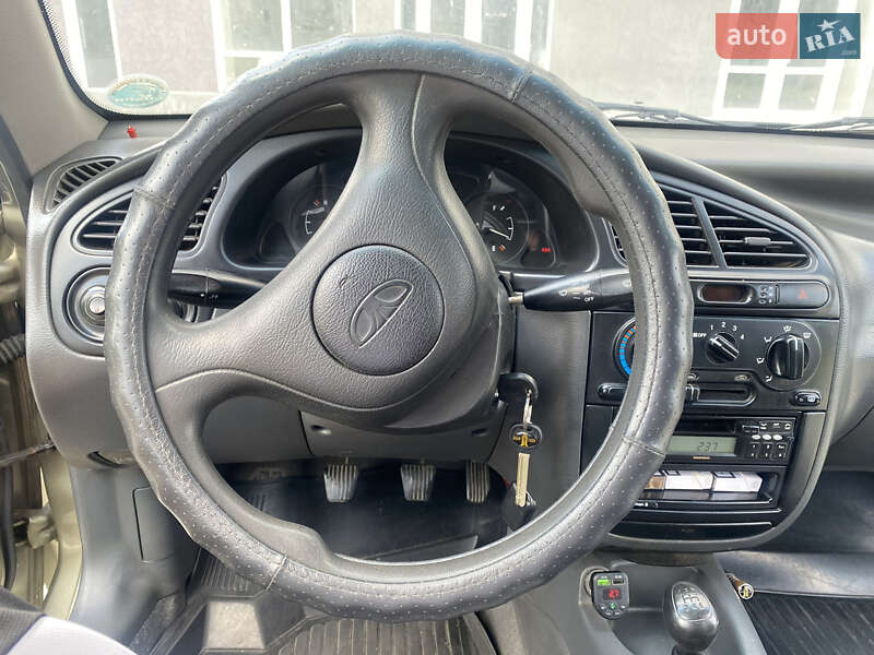 Седан Daewoo Lanos 2002 в Хмельницькому