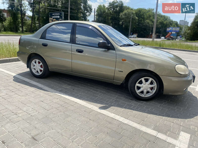 Седан Daewoo Lanos 2002 в Хмельницькому
