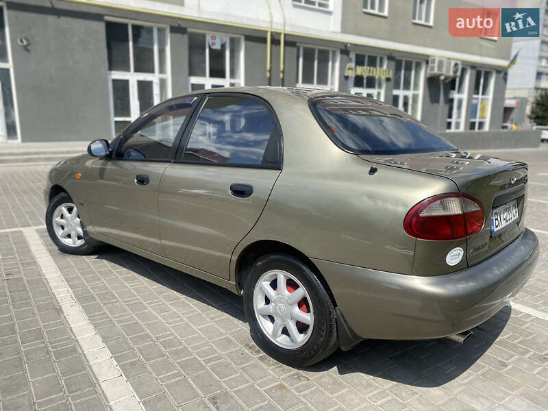 Седан Daewoo Lanos 2002 в Хмельницькому