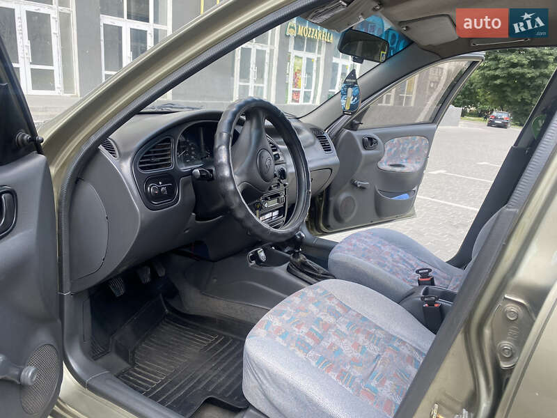 Седан Daewoo Lanos 2002 в Хмельницькому