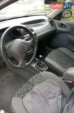 Седан Daewoo Lanos 2002 в Днепре