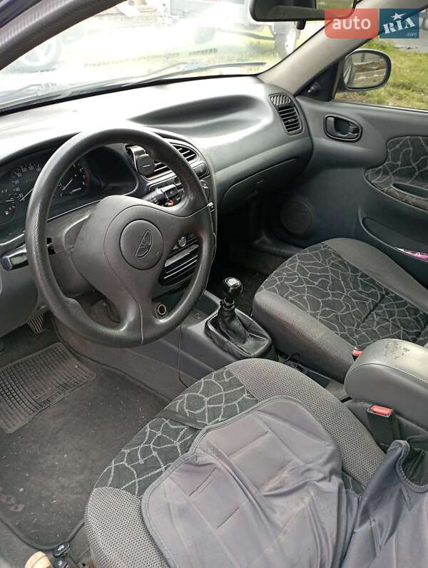 Седан Daewoo Lanos 2002 в Днепре