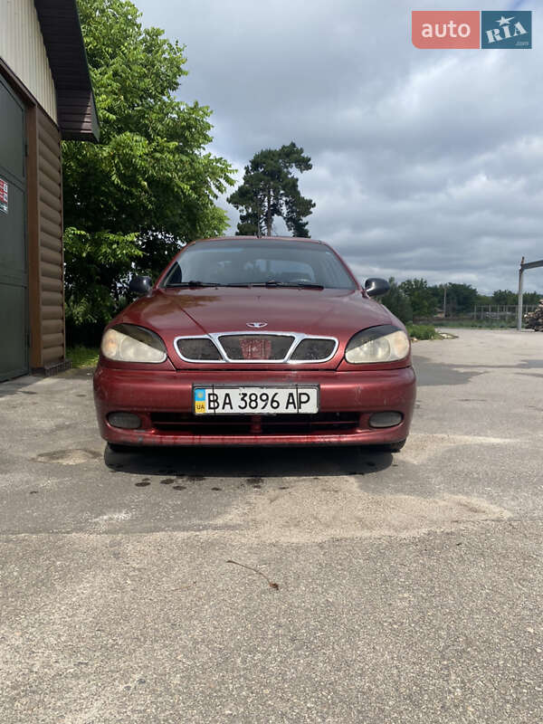 Седан Daewoo Lanos 2003 в Александровке