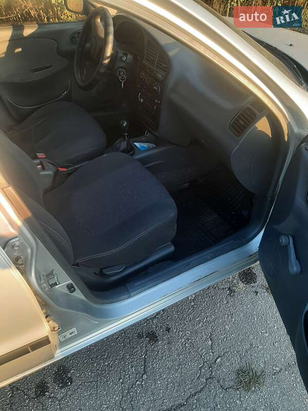 Седан Daewoo Lanos 2006 в Царичанці