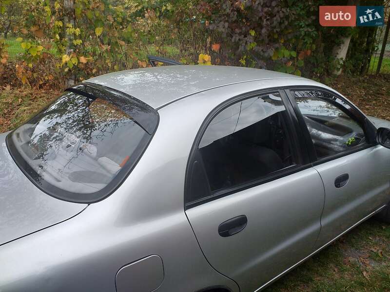 Седан Daewoo Lanos 2004 в Мукачево