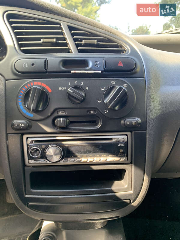 Седан Daewoo Lanos 2006 в Киеве