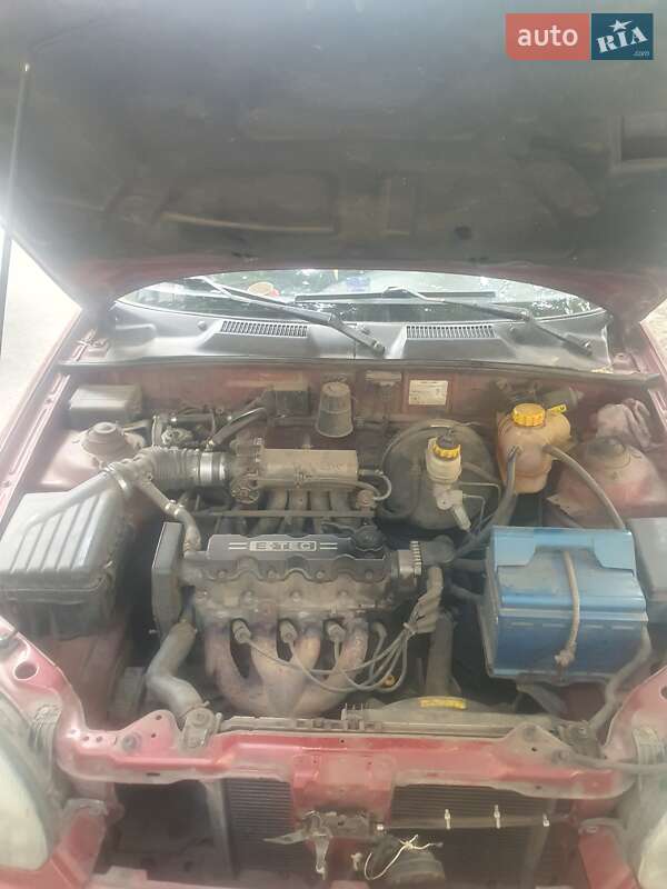 Седан Daewoo Lanos 2003 в Киеве