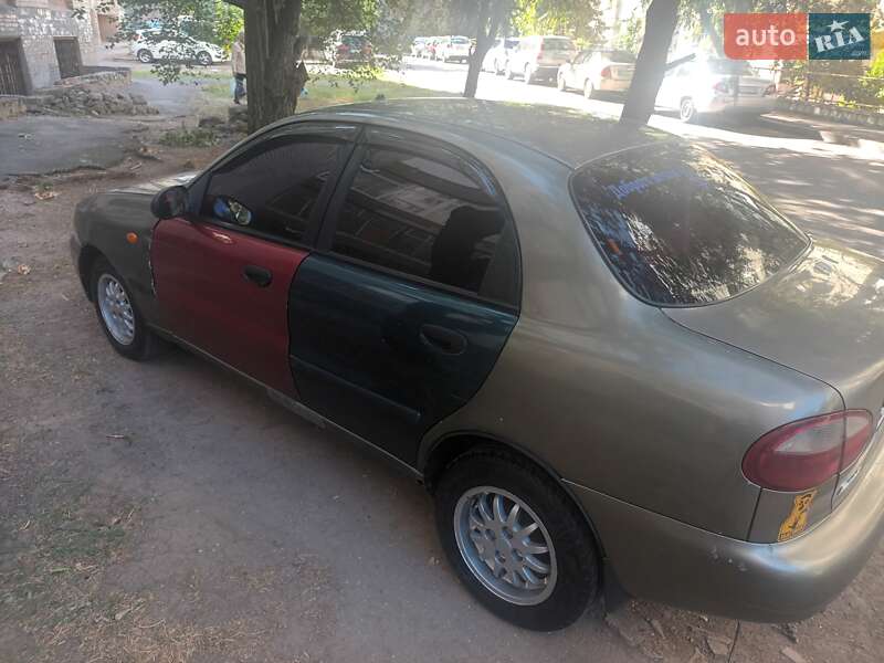 Седан Daewoo Lanos 2004 в Николаеве