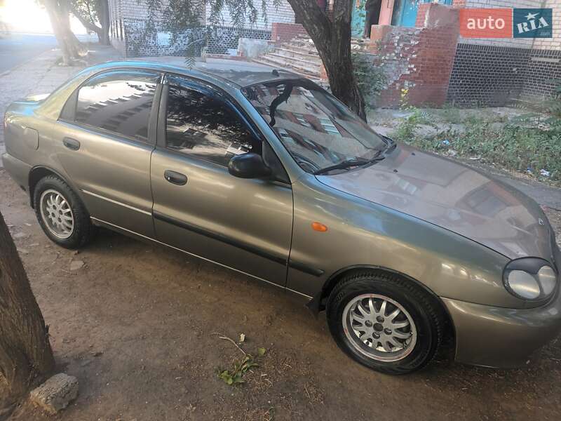 Седан Daewoo Lanos 2004 в Николаеве