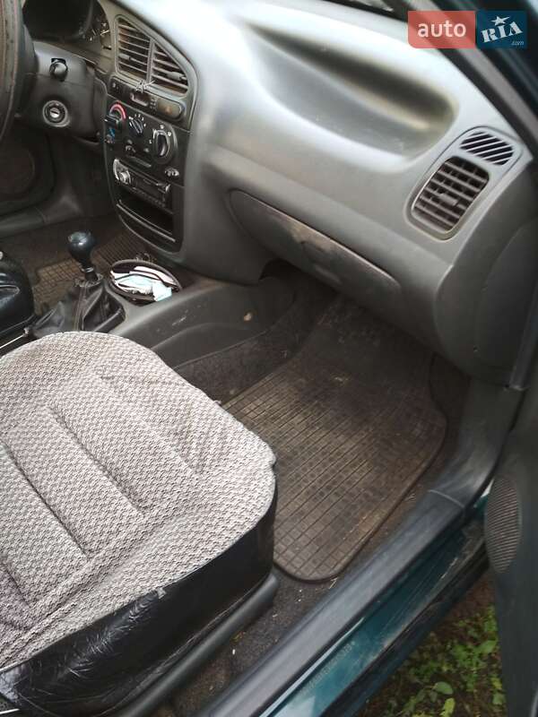 Седан Daewoo Lanos 2003 в Лубнах