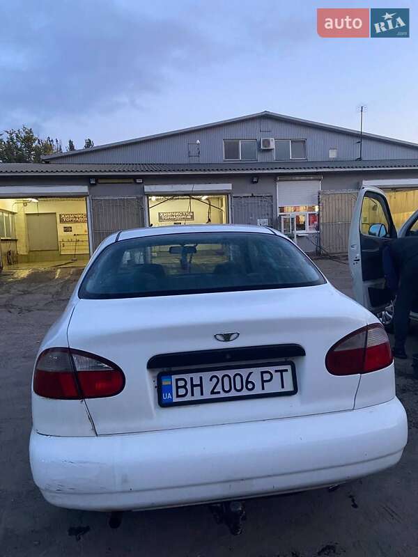 Седан Daewoo Lanos 2004 в Одессе