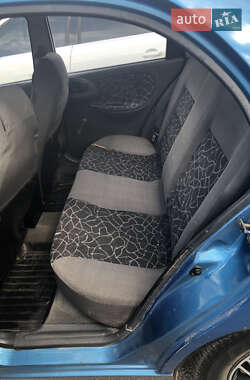 Седан Daewoo Lanos 2002 в Полтаве