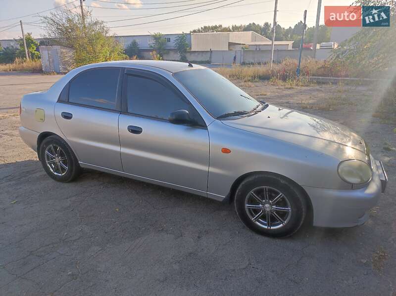 Седан Daewoo Lanos 2005 в Дніпрі