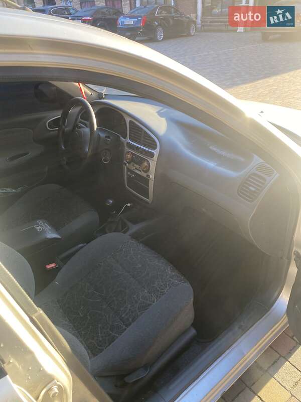 Седан Daewoo Lanos 2005 в Запорожье