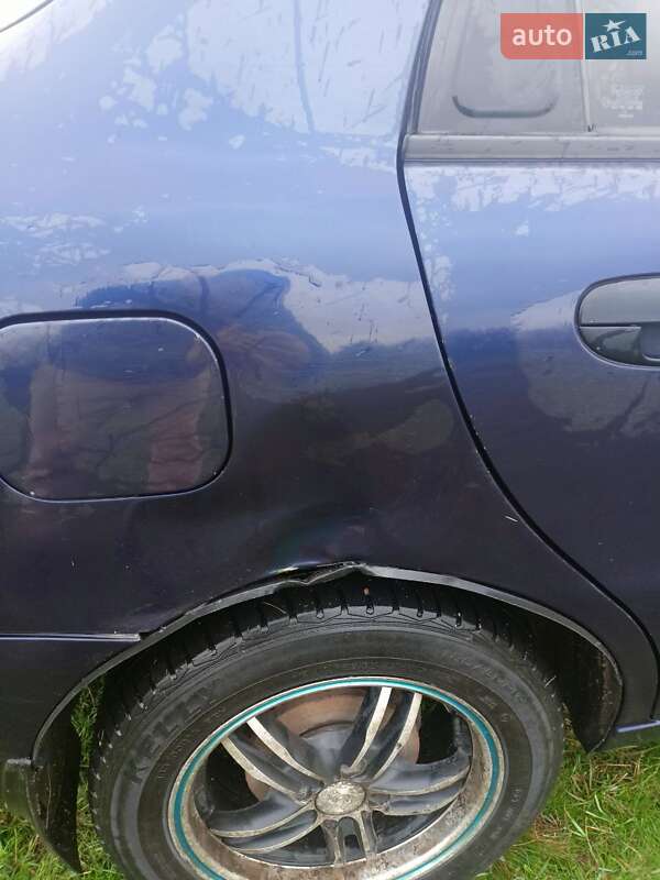 Седан Daewoo Lanos 2004 в Харькове