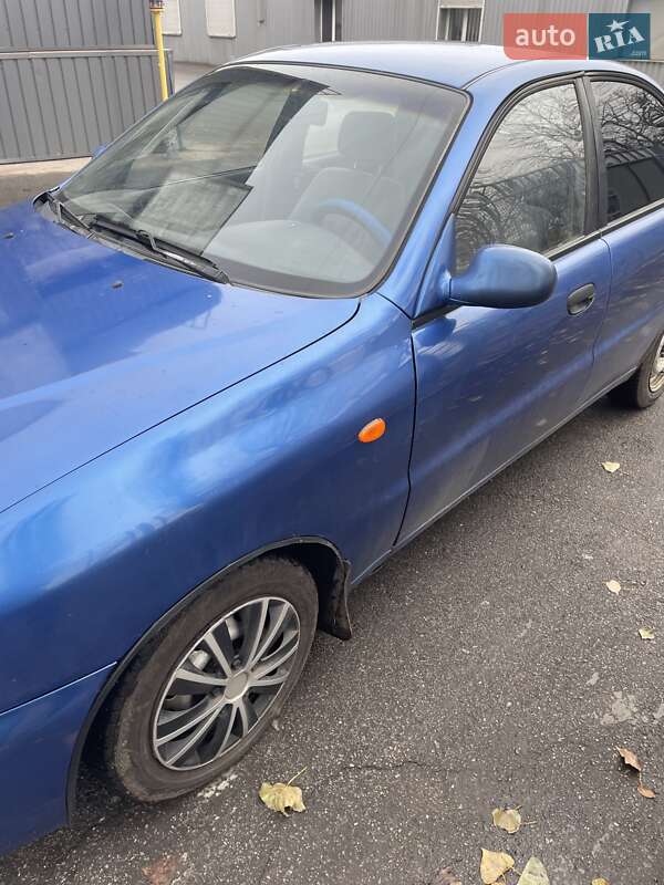 Седан Daewoo Lanos 1998 в Кривому Розі