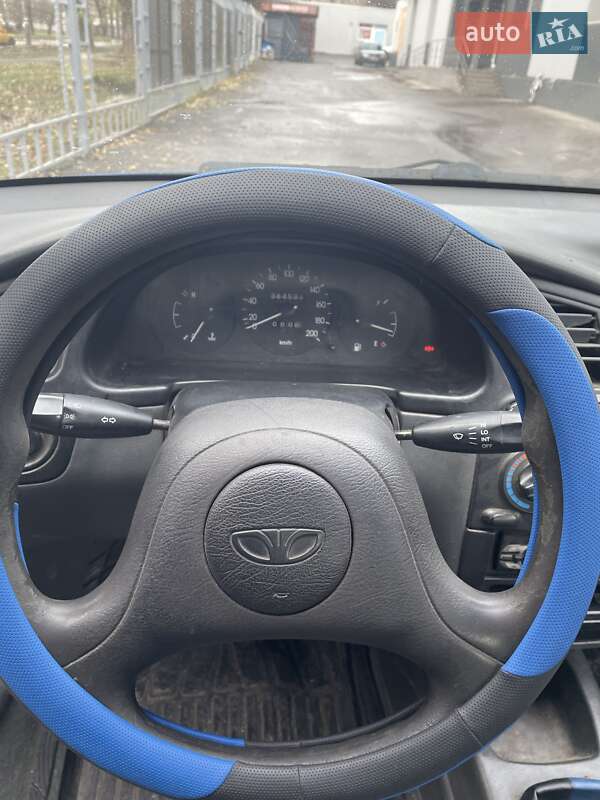 Седан Daewoo Lanos 1998 в Кривому Розі