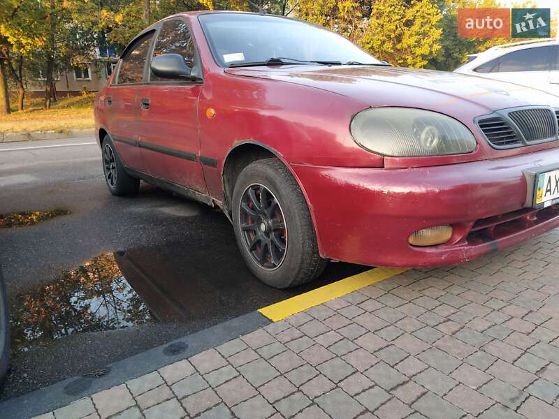 Седан Daewoo Lanos 2002 в Харькове