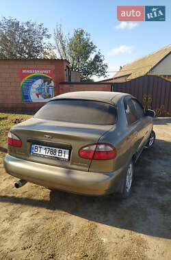 Седан Daewoo Lanos 2002 в Кривом Роге