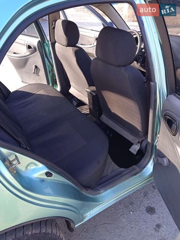 Седан Daewoo Lanos 2008 в Каневе