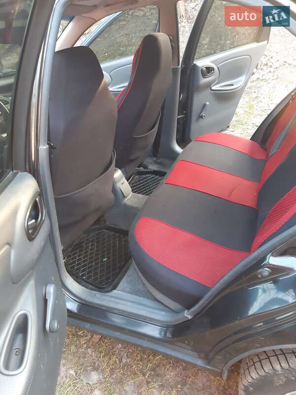 Седан Daewoo Lanos 2010 в Прилуках
