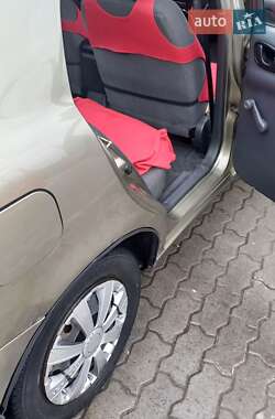 Седан Daewoo Lanos 2002 в 