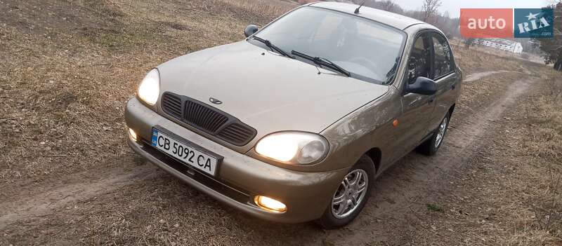 Седан Daewoo Lanos 2005 в Семеновке