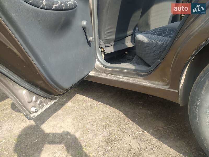 Седан Daewoo Lanos 2003 в Кропивницком