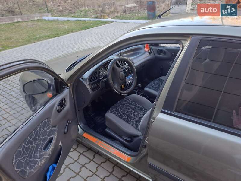 Седан Daewoo Lanos 2004 в Заліщиках