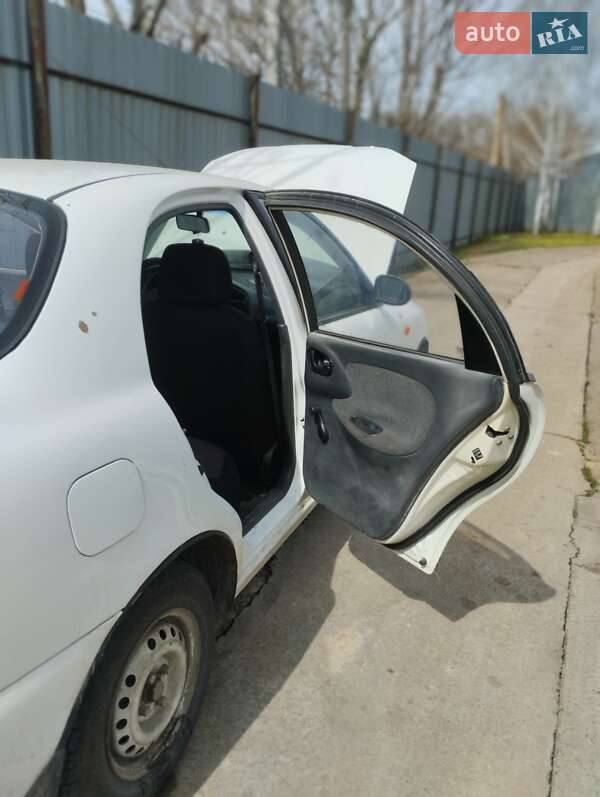 Седан Daewoo Lanos 2004 в Черноморске