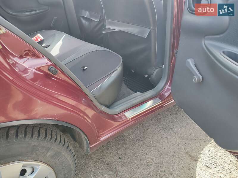 Седан Daewoo Lanos 2009 в Полтаве