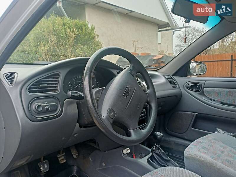 Седан Daewoo Lanos 2005 в Львове