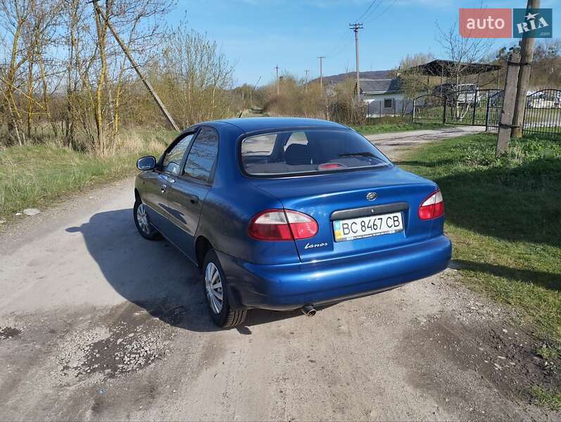 Седан Daewoo Lanos 2010 в Золочеві