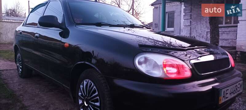Седан Daewoo Lanos 2011 в Синельниковому