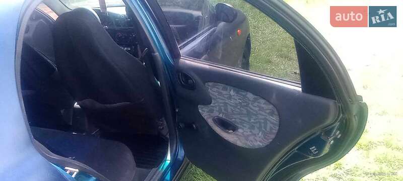 Седан Daewoo Lanos 1998 в Кривом Роге