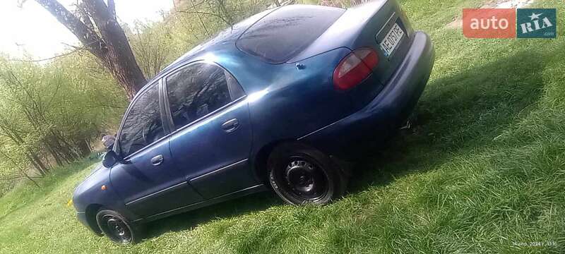 Седан Daewoo Lanos 1998 в Кривом Роге