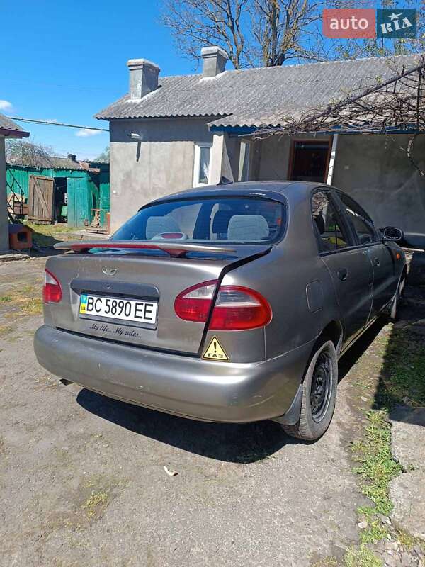 Седан Daewoo Lanos 2004 в Подгайцах