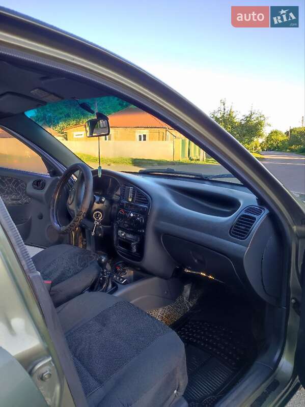 Седан Daewoo Lanos 2002 в Полтаве