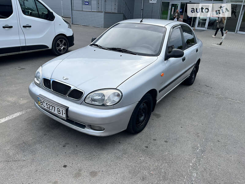 Седан Daewoo Lanos 2008 в Львові