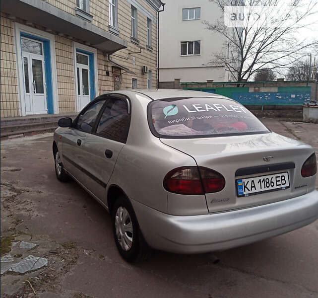 Седан Daewoo Lanos 2004 в Киеве