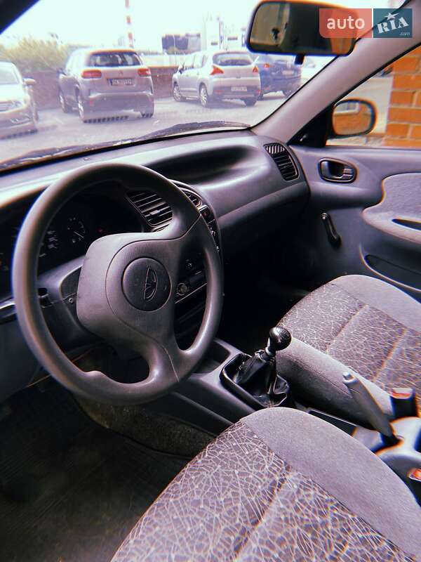 Седан Daewoo Lanos 2008 в Киеве