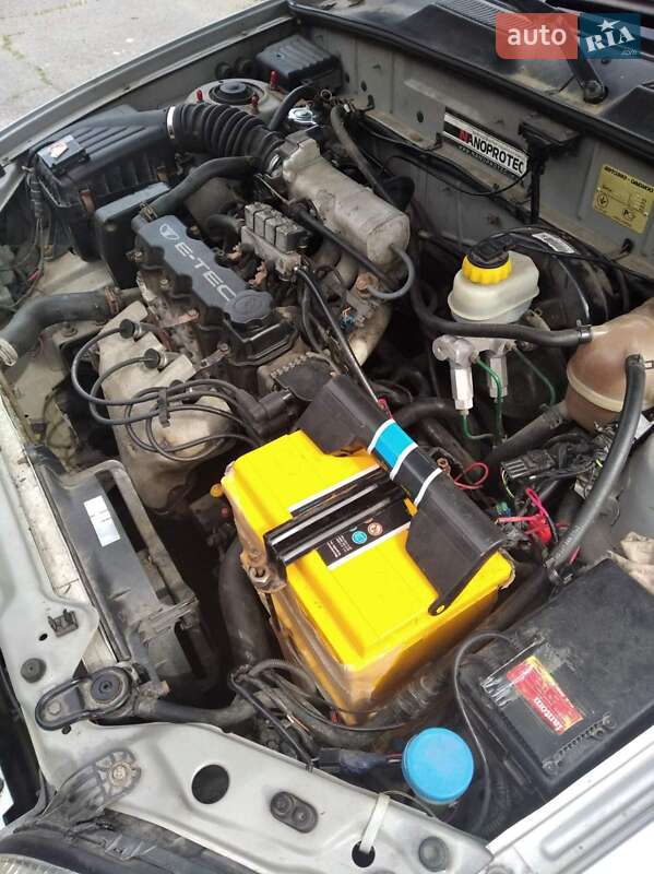 Седан Daewoo Lanos 2002 в Миргороде