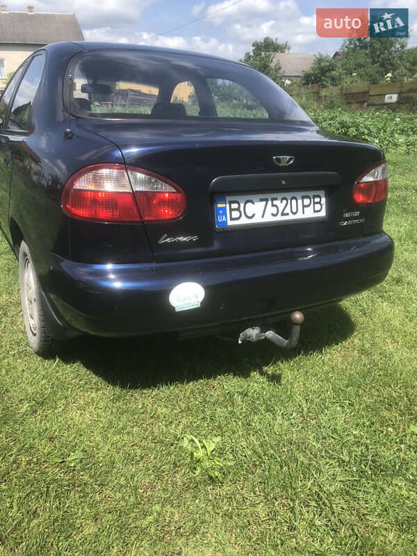 Седан Daewoo Lanos 2002 в Львове