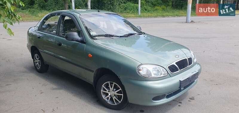 Седан Daewoo Lanos 2010 в Кривом Роге