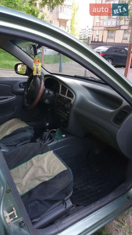 Седан Daewoo Lanos 2010 в Кривом Роге